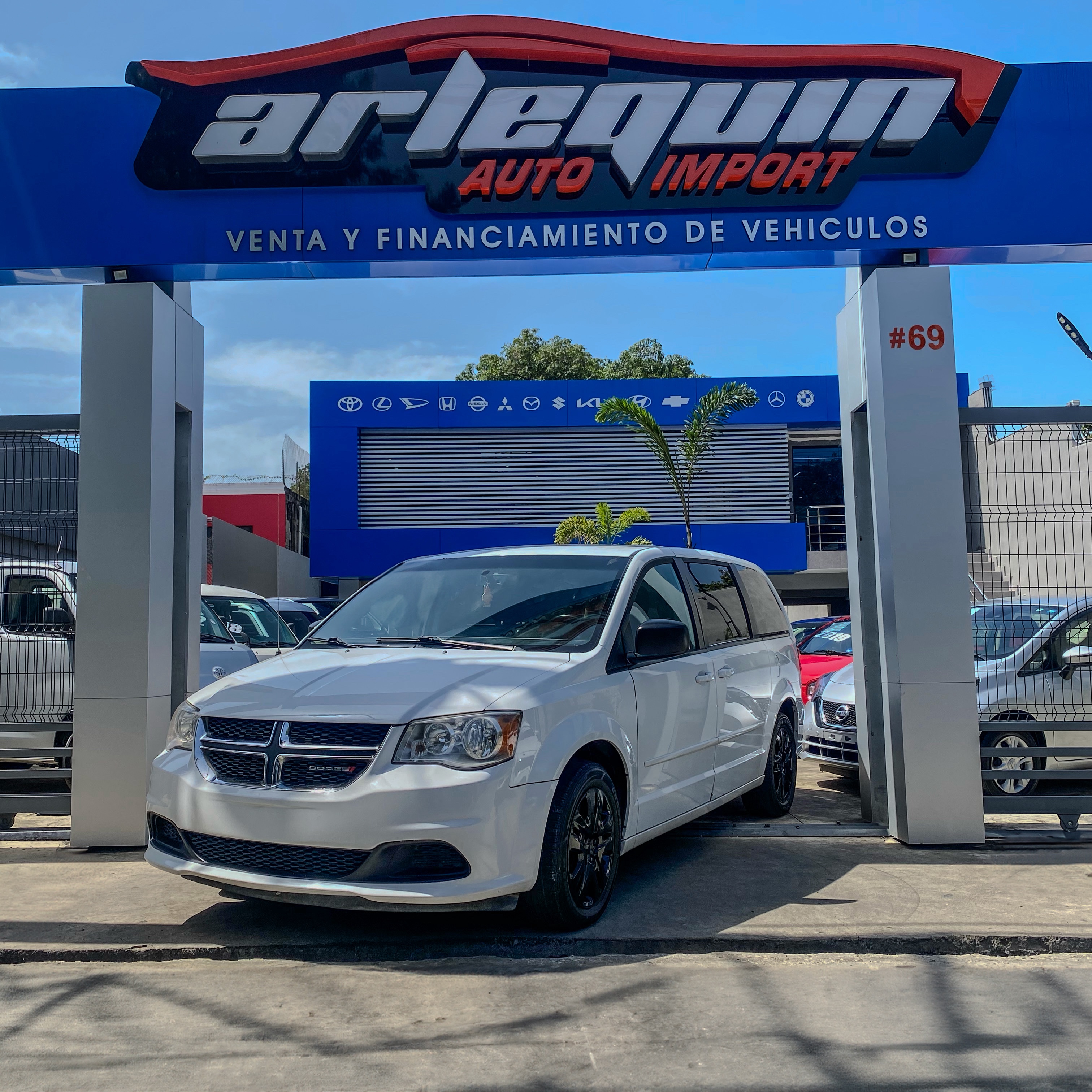 jeepetas y camionetas - Dodge Caravan 2016