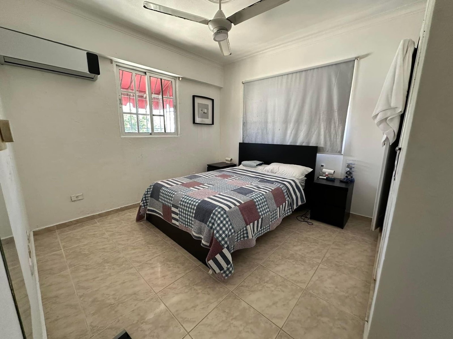 apartamentos - Vendo independencia klm 7 tres hab 2.5 baños dos parqueos techados balcón servic 6