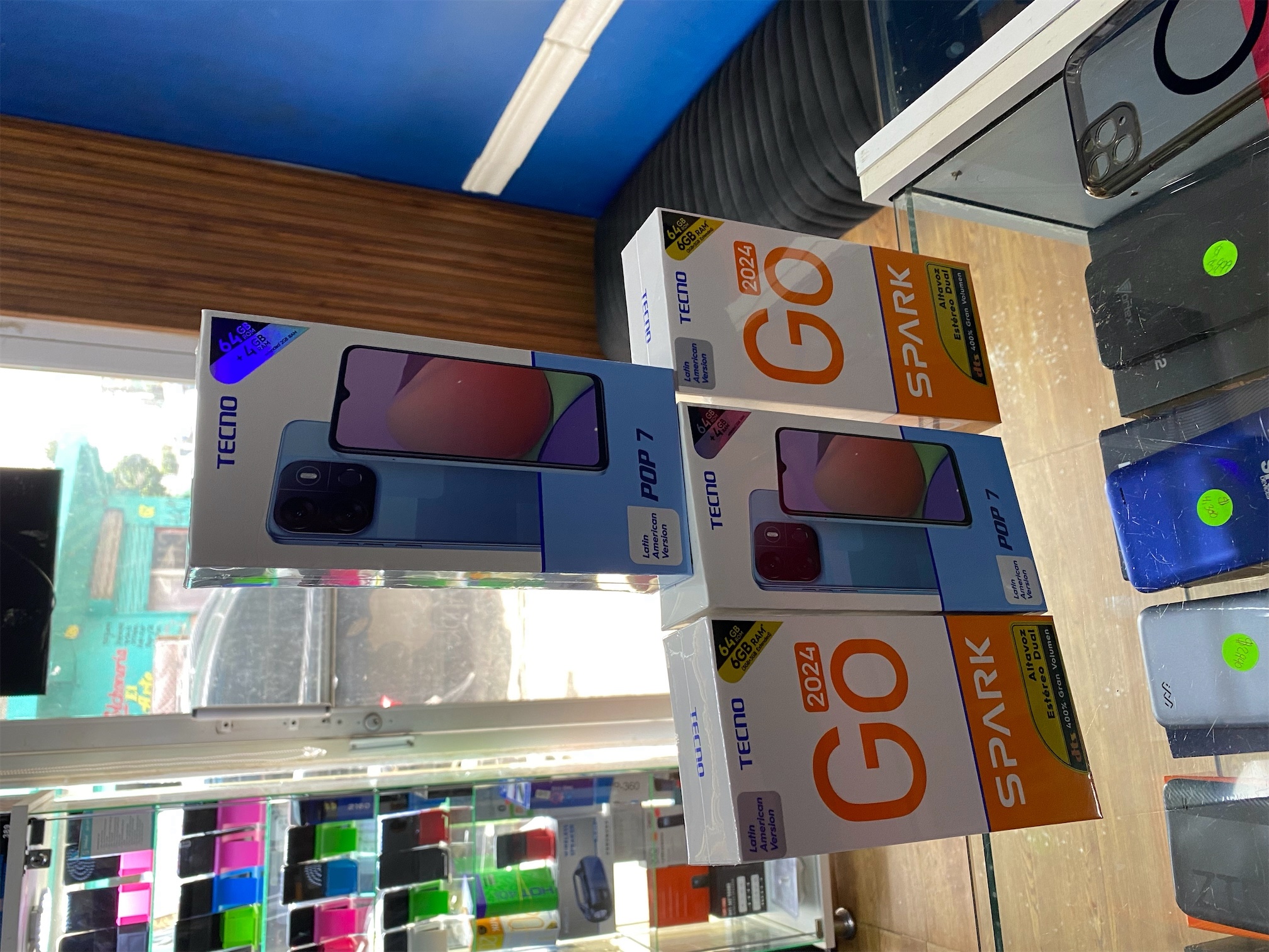 celulares y tabletas - Tecno pop 7 tecno goo spark 2024 64Gb  6