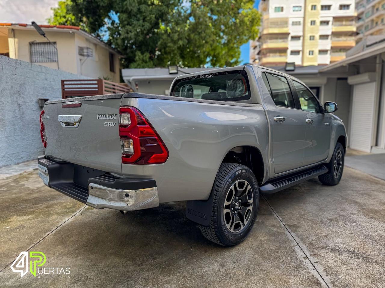 jeepetas y camionetas - TOYOTA HILUX 4X4 2