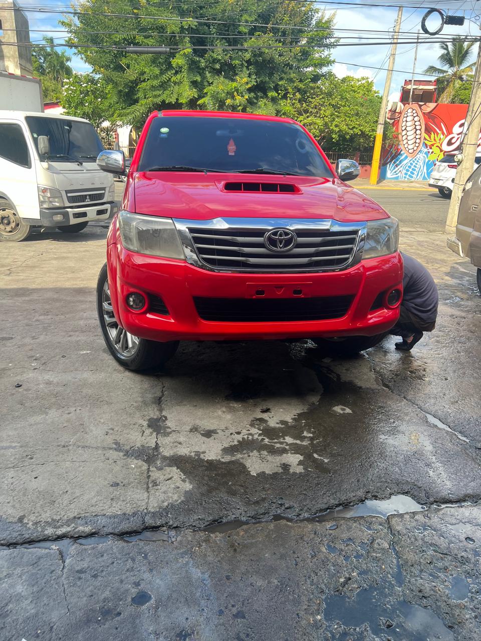 jeepetas y camionetas - Toyota hilux 2014 6