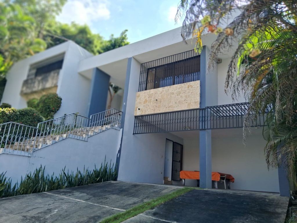 casas - VENDO O ALQUILO CASA EN ARROYO HONDO II, MUY BUENA UBICACION, CALLE CERRADAS.