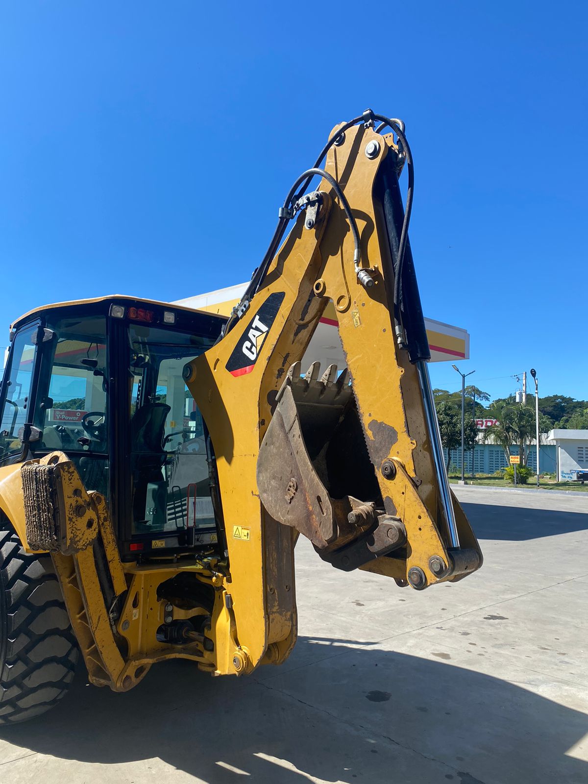 camiones y vehiculos pesados - Vendo Retroexcabadora Caterpillar 416F2 7