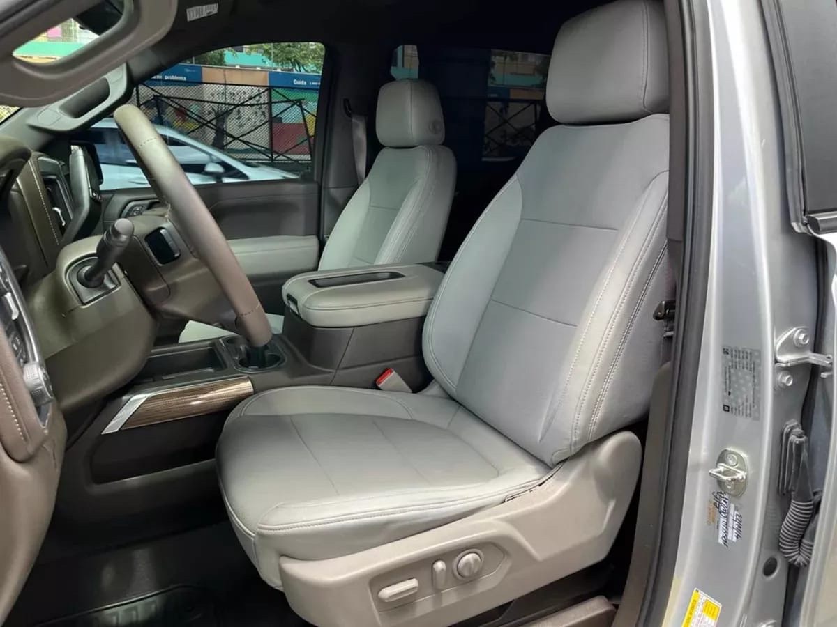 jeepetas y camionetas - Chevrolet silverado RST 2019
Clean carfax
Financiamiento disponible  7