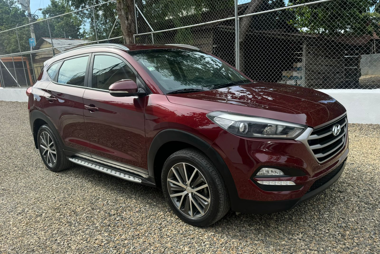 jeepetas y camionetas - Hyndai Tucson SEL-2018-4x2-1,125,000.00
financiamiento disponible negociable  3