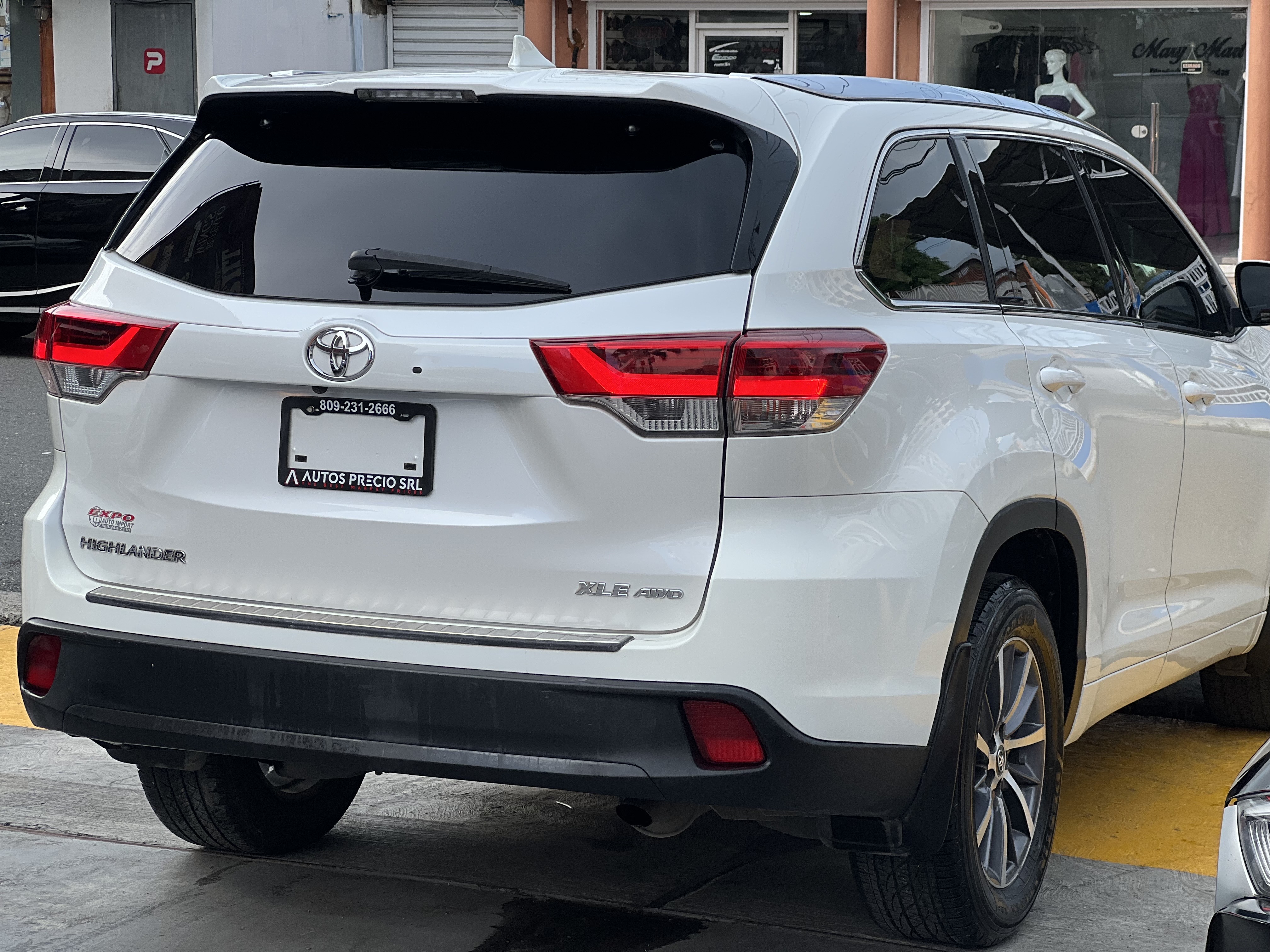 jeepetas y camionetas - Toyota Highlander XLE 4x4 2018 4