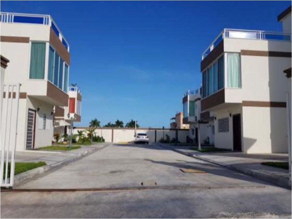 casas vacacionales y villas - CASA 3 NIVELES AMUEBLADA,  EN BAVARO, RES. BUENA VISTA, OPORTUNIDAD