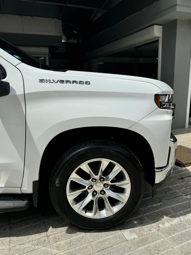 jeepetas y camionetas - CHEVROLET SILVERADO LTZ 4WD 3