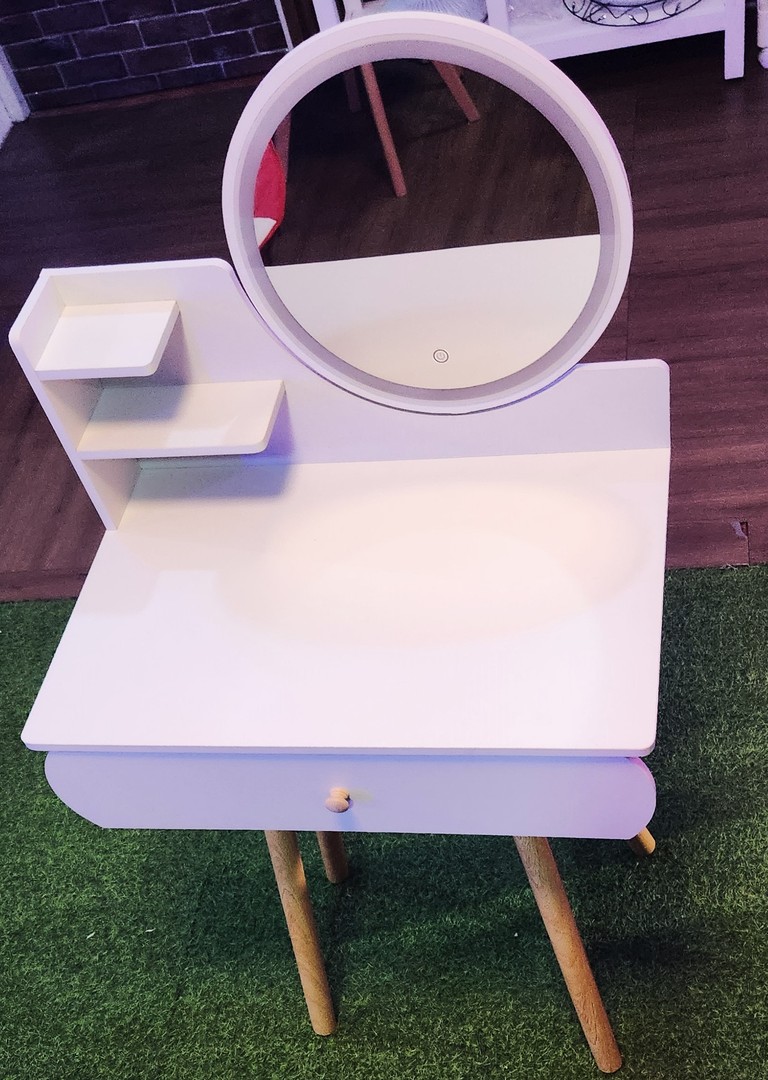muebles y colchones - Tocador con espejo táctil y con luces de un cajón, Peinadora
 mesa de maquillaje 1