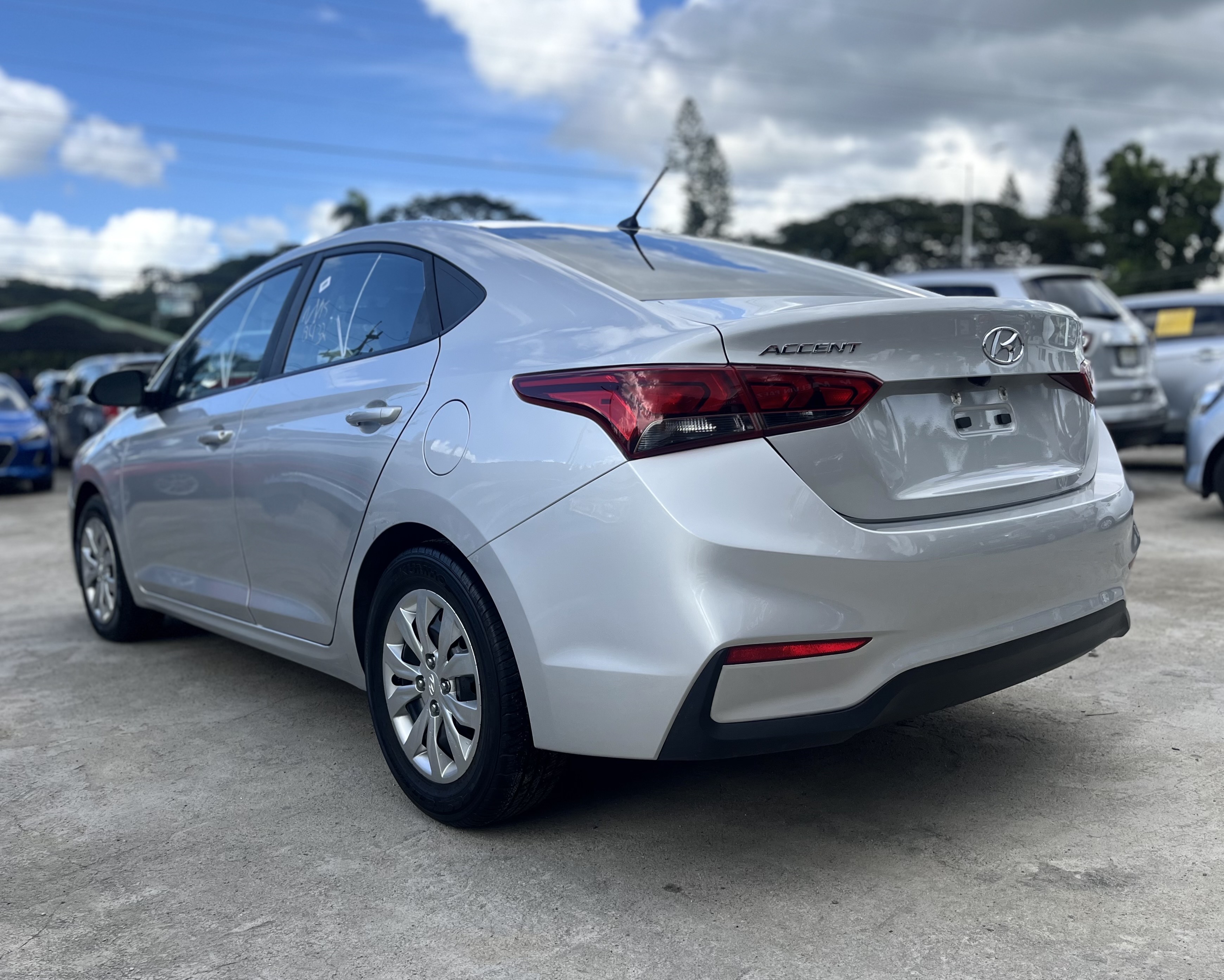 carros - Hyundai Accent 2018 / Recién importado
 3