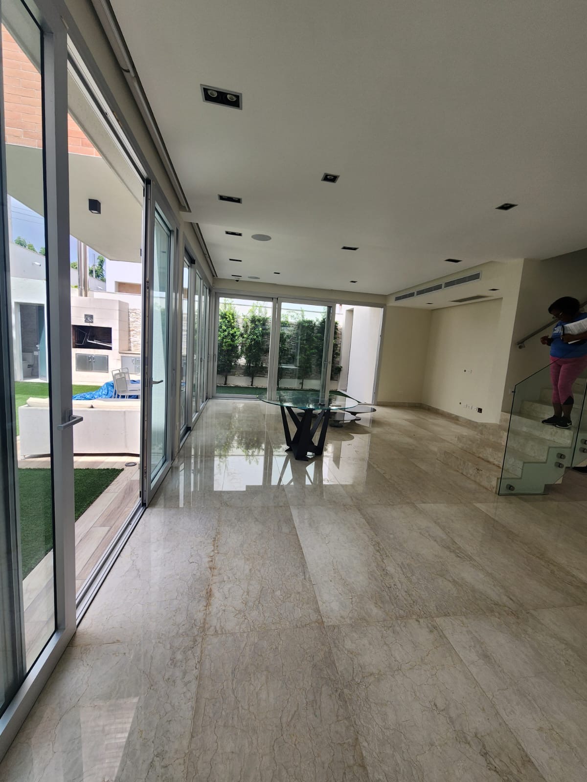 casas - Vendo hermosa moderna casa de dos niveles Arroyo h 1