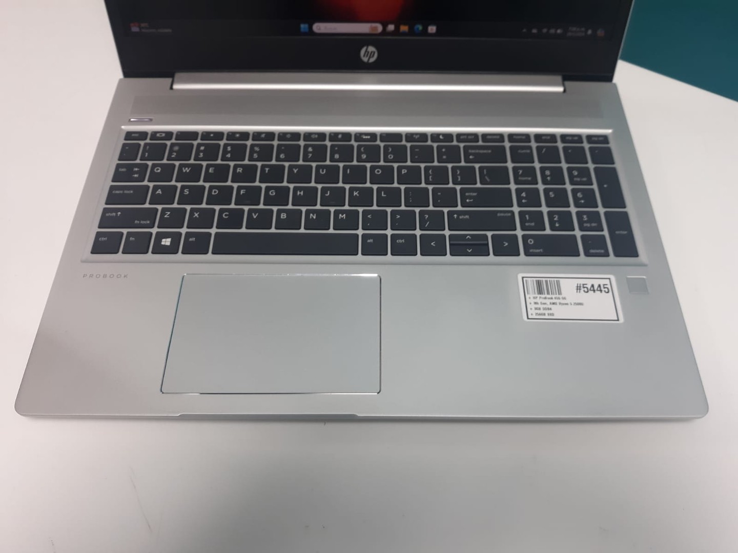 computadoras y laptops - Laptop, HP ProBook 455 G6 / 8th Gen, AMD Ryzen 5 2500U / 8GB DDR4 / 256GB SSD		
 8