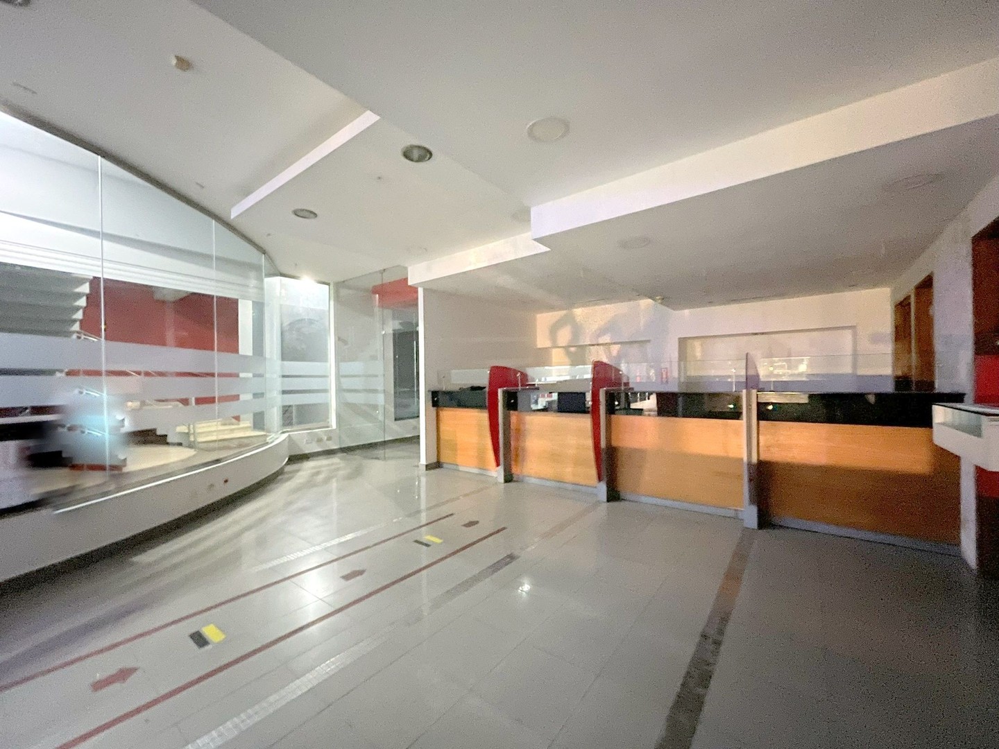oficinas y locales comerciales - Almar Rosa I local comercial 1er nivel 110m2  4