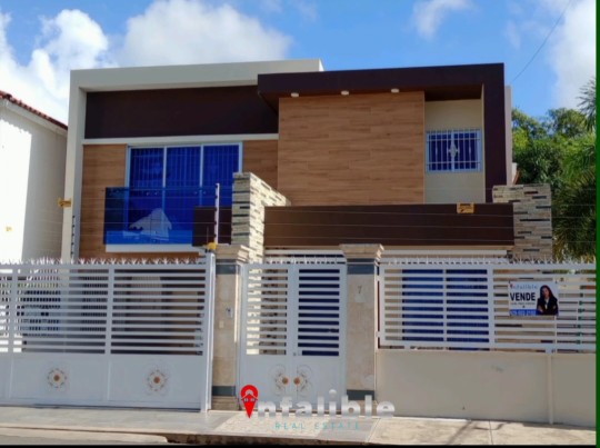 casas - Casa en venta en la salida a Santo Domingo 0