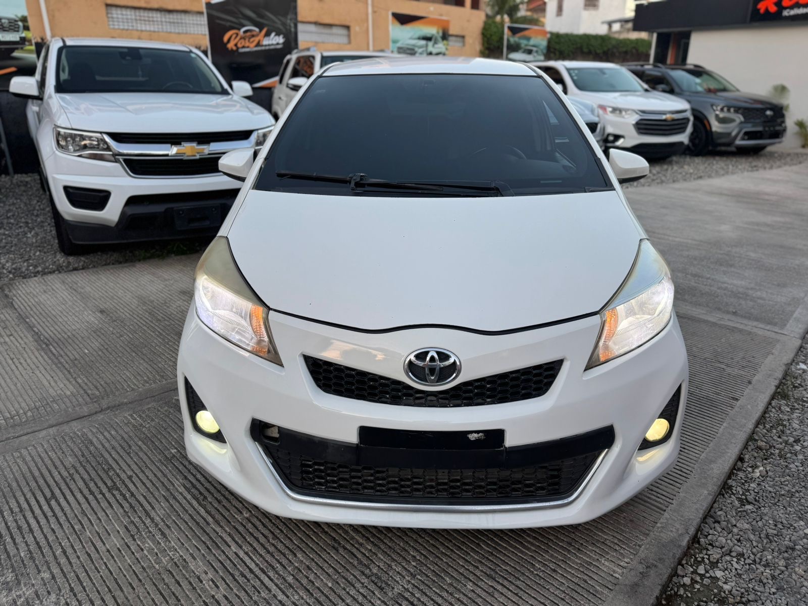 carros - Toyota Yaris SE 2014 1