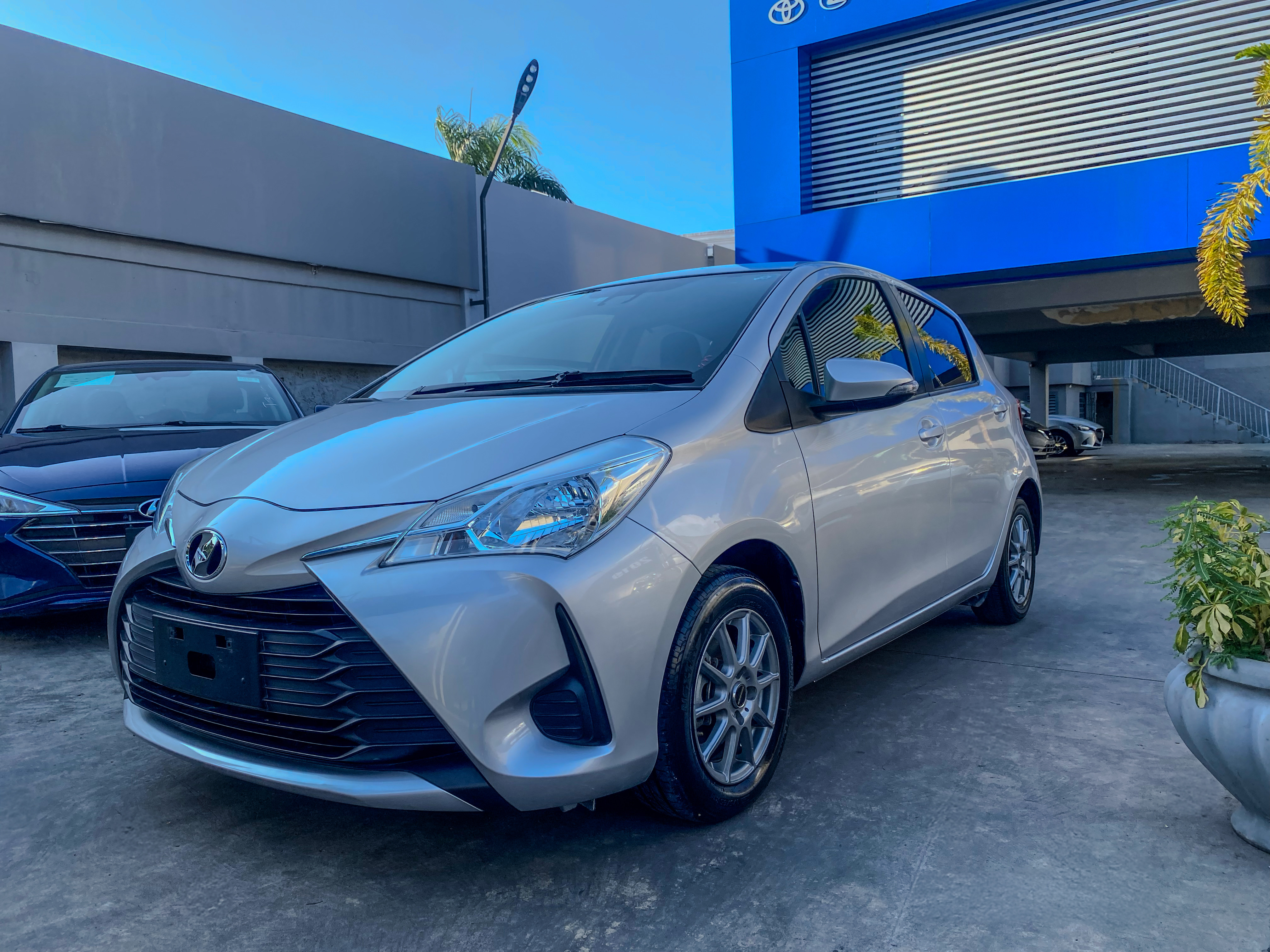 carros - 2018 Toyota Vitz 1