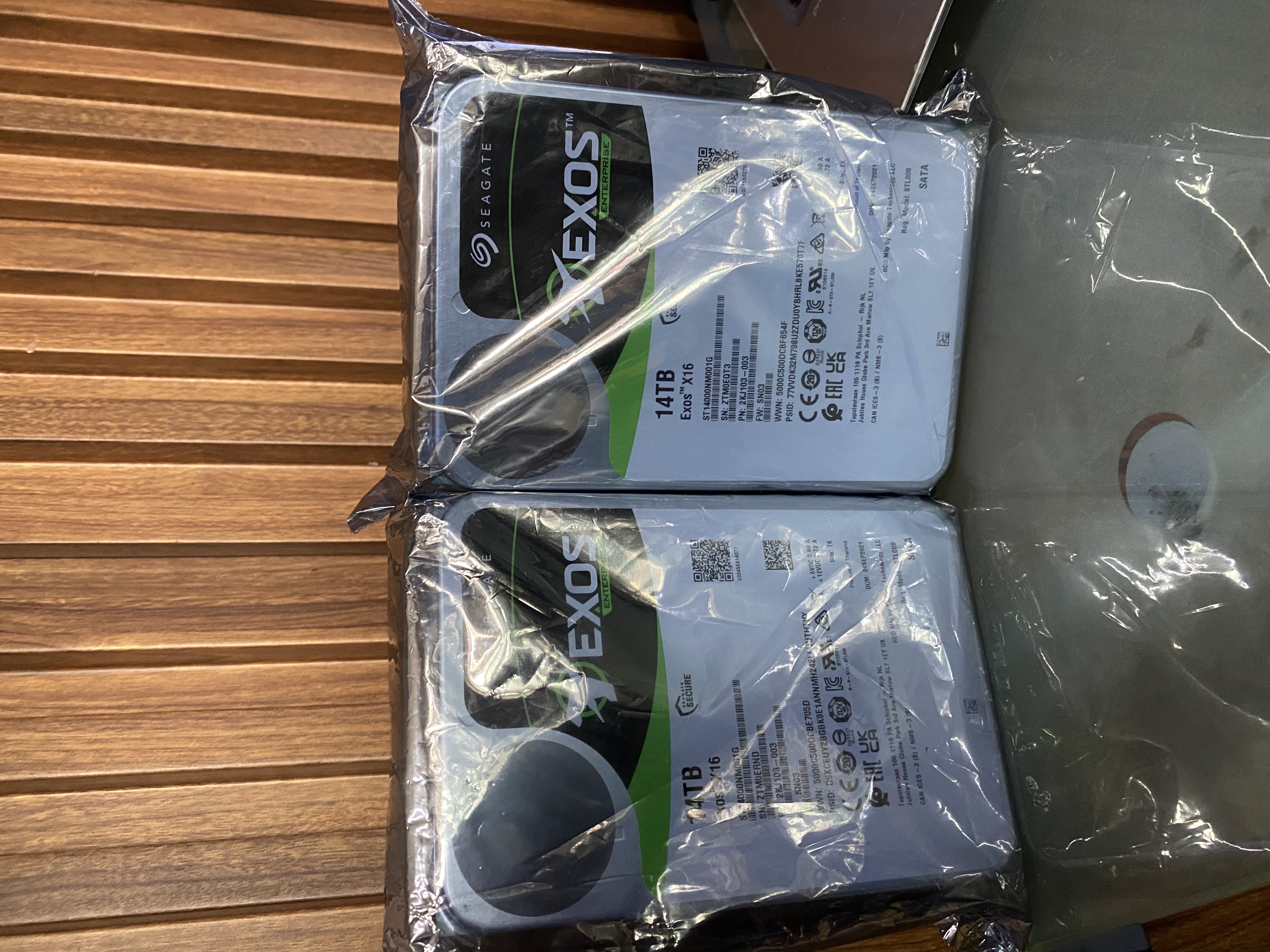 otros electronicos - disco duro sata HDD 14TB  1