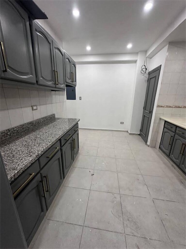 apartamentos - Alquiler de apartamento Amplio en Bella vista 3 hab 3.5 Baños 9