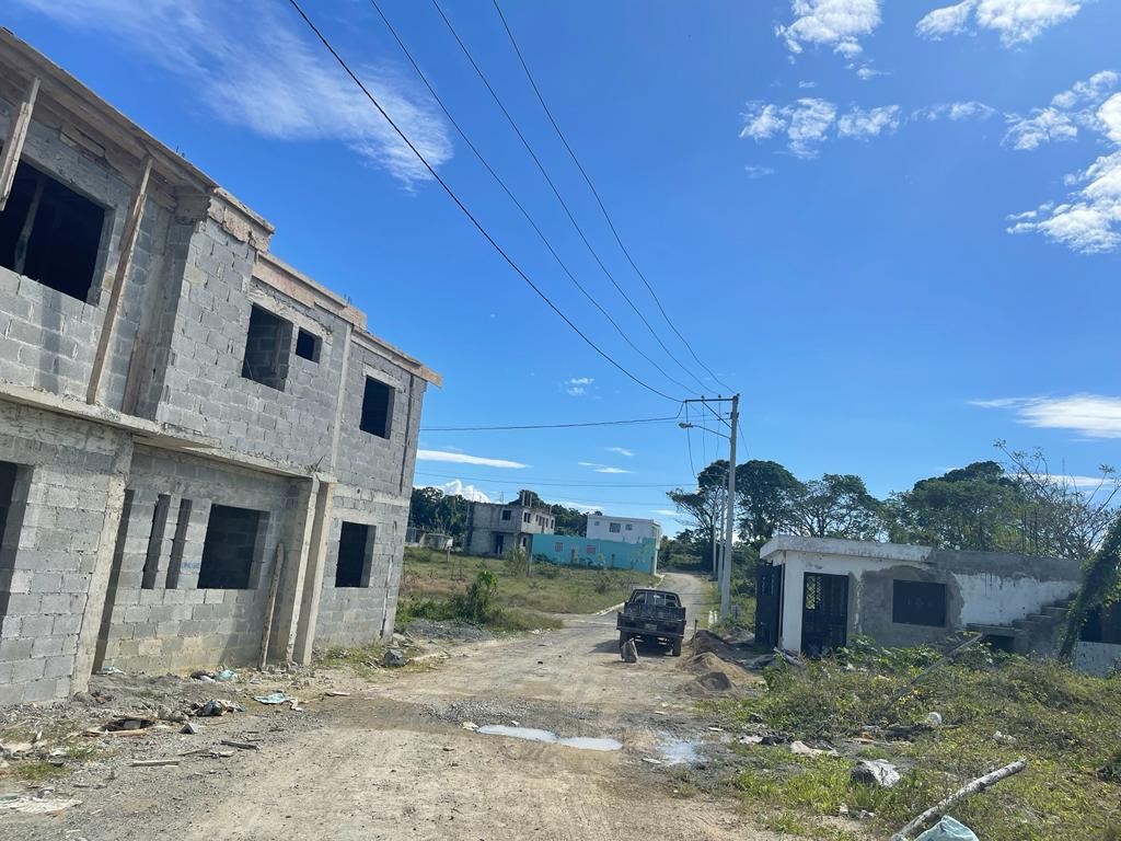 solares y terrenos - venta de terreno con financiamiento disponible en santo domingo 1