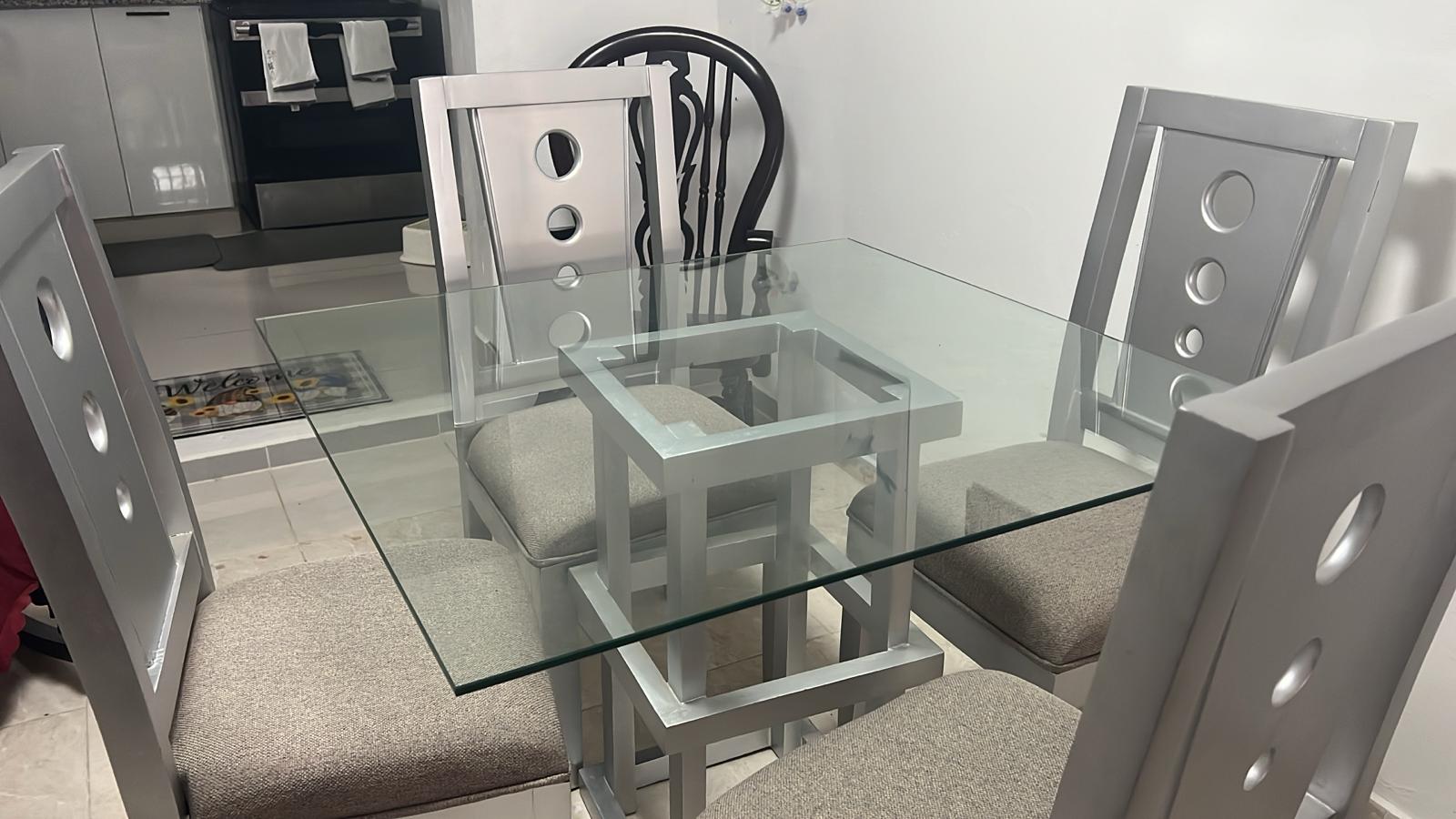 muebles y colchones - Vendo juego de comedor de 4 sillas nuevo  3