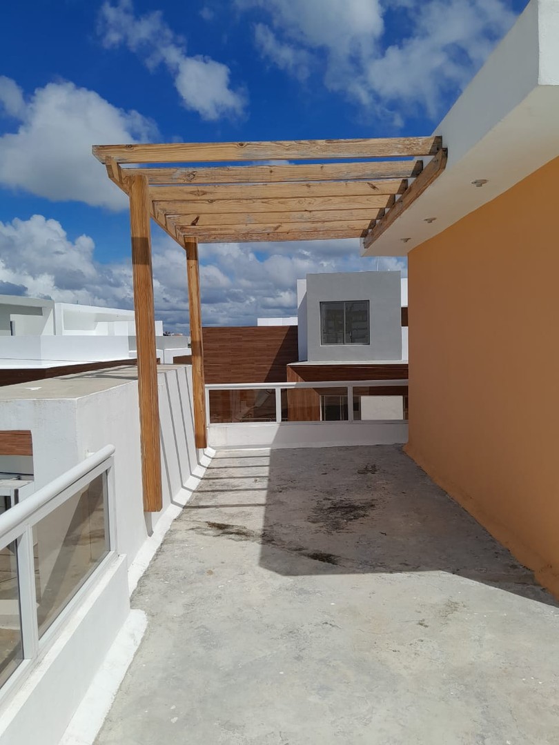 apartamentos - CASA EN VENTA EN EXCLUSIVO RESIDENCIAL CERRADO DE 6 CASAS.
 2