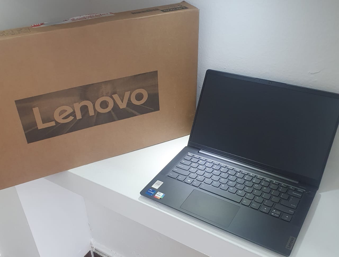 computadoras y laptops - Lenovo IdeaPad 5 14", Core i7 11th, 8GB RAM, 512GB