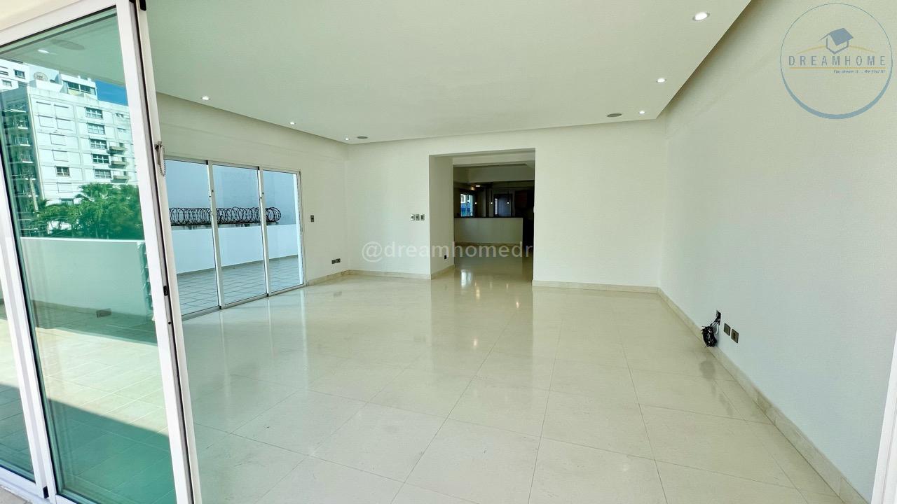 apartamentos - Apartamento en venta en Naco en 2do piso con terraza 5