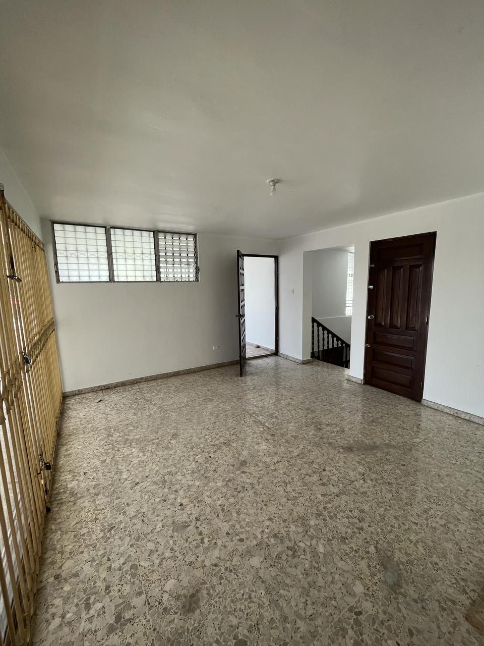 casas - Casa en Venta, La Castellana RD$ 25,000,000   8