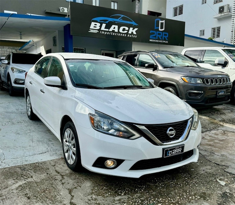 carros - Nissan Versa SV 2019