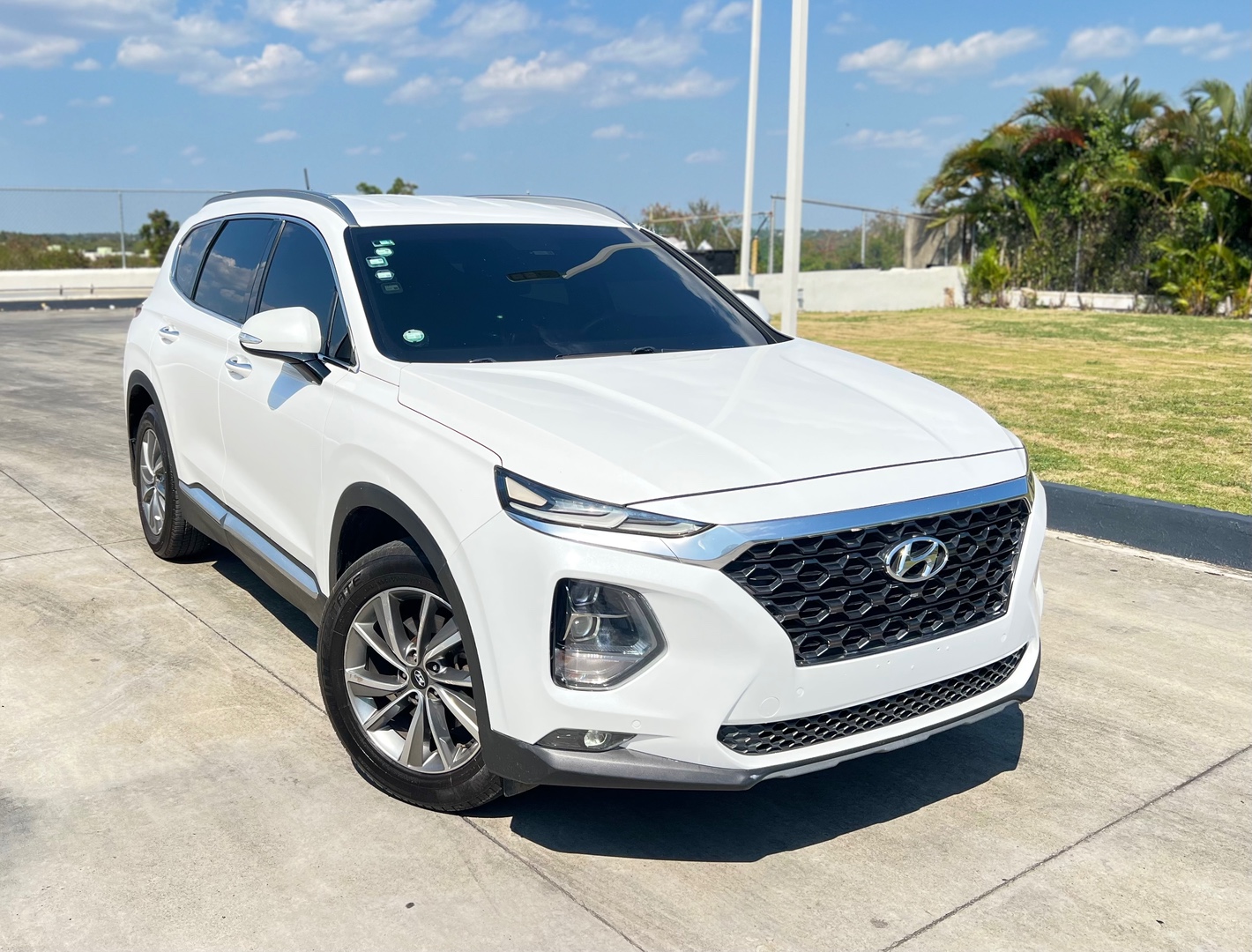 jeepetas y camionetas - HYUNDAI SANTA FE 2020 SPORT LUXURY 3 FILAS DE ASIENTOS  EN PIEL PRENDE POR BOTON 1