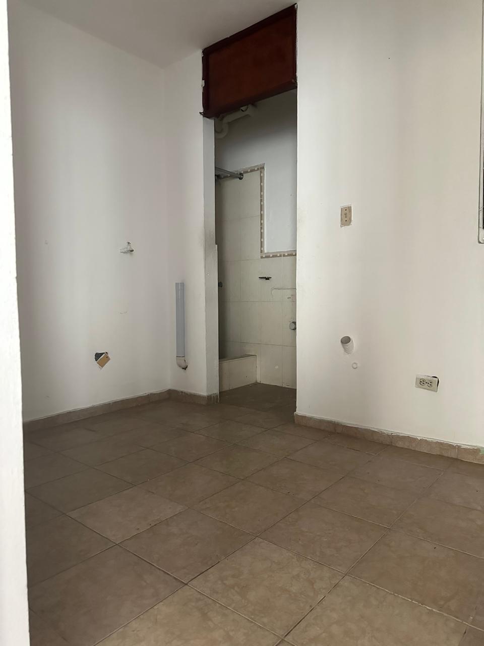 apartamentos - Av. Independencia. 2do piso, 2 habs, 1 parq 9