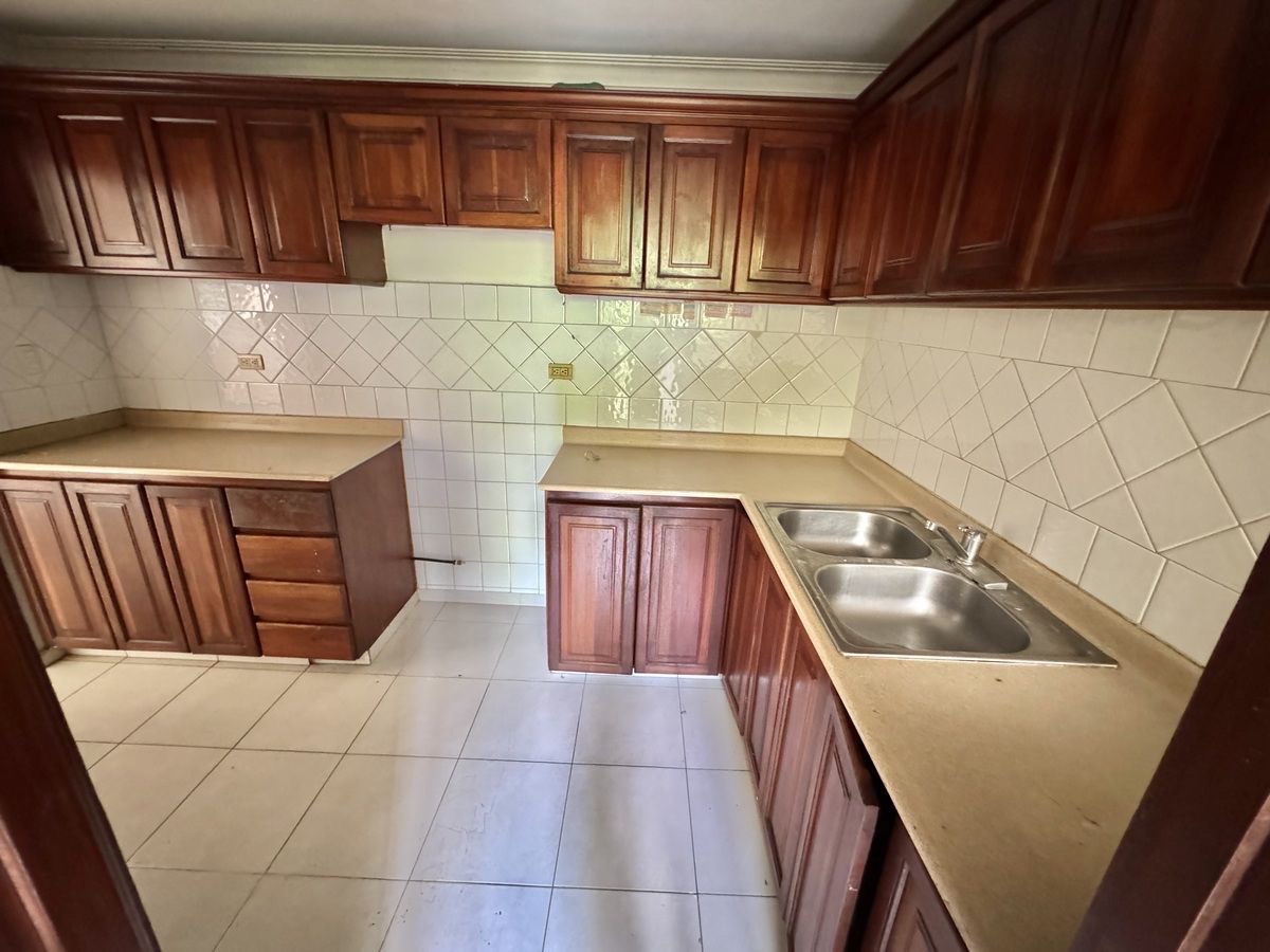 apartamentos - VENDO APTO ARROYO HONDO, 3 HAB , 2 PARQUEOS,128.85 MTS,$ 8,400,000 2