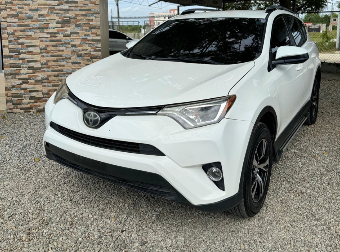 otros vehiculos - 2017 Toyota RAV4 LE AWD 