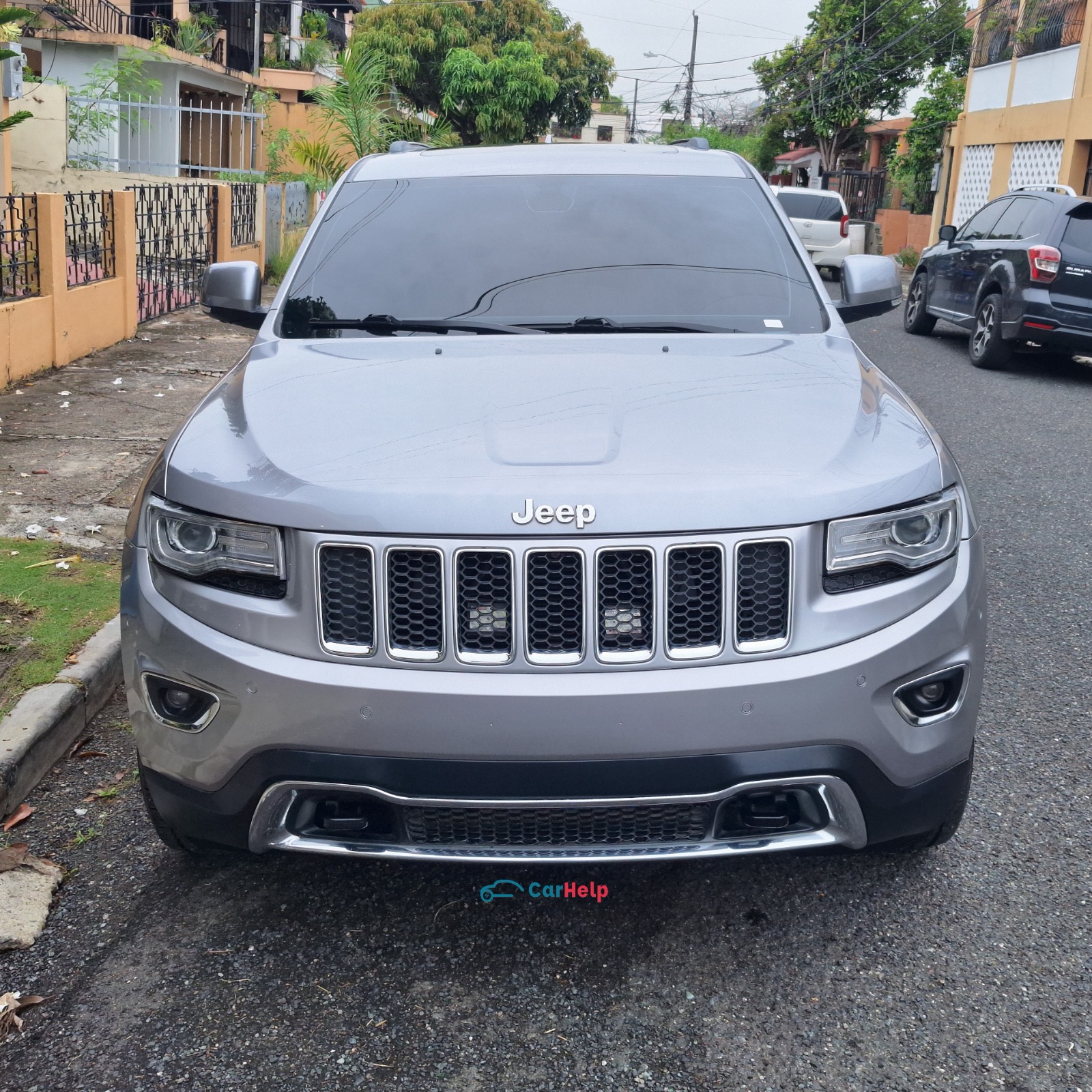 jeepetas y camionetas - Vendo Jeep Grand Cherokee 2014 4X4 Versión especial de la casa Reid & Cia. 3