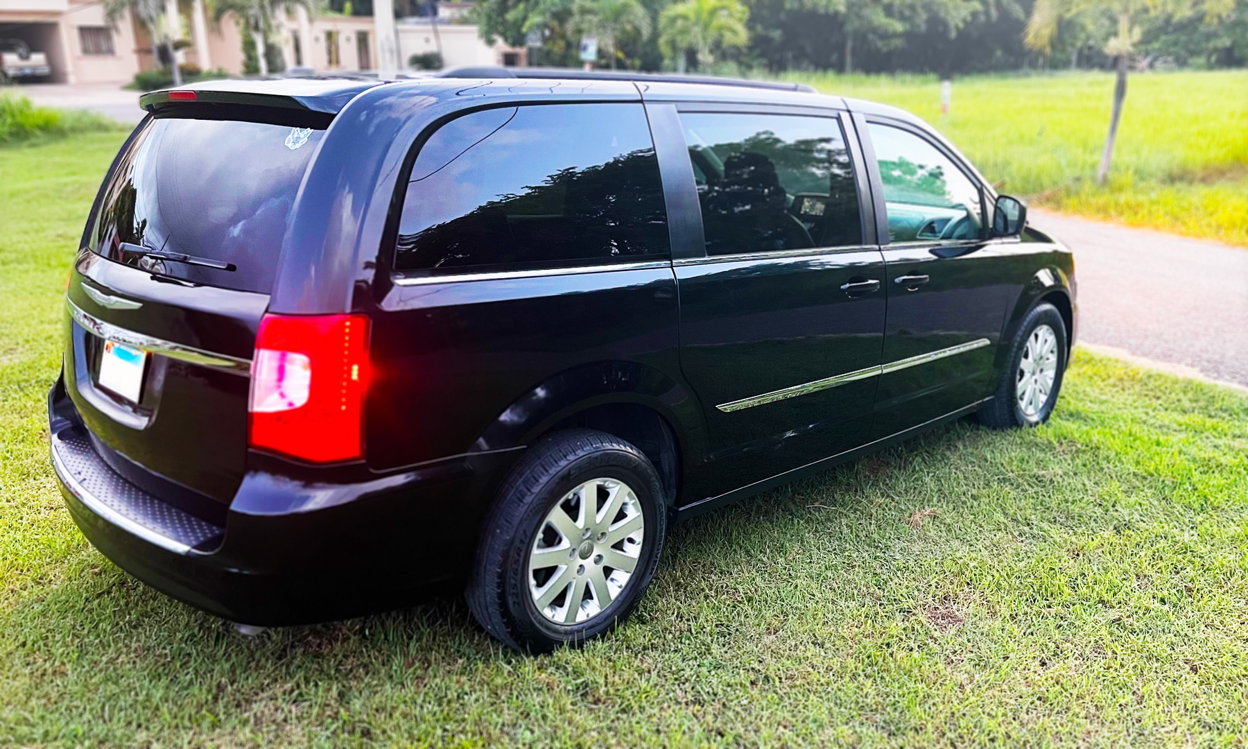 carros - CHRYSLER TOWN & COUNTRY TOURING 3,6 AT V6 2015 4