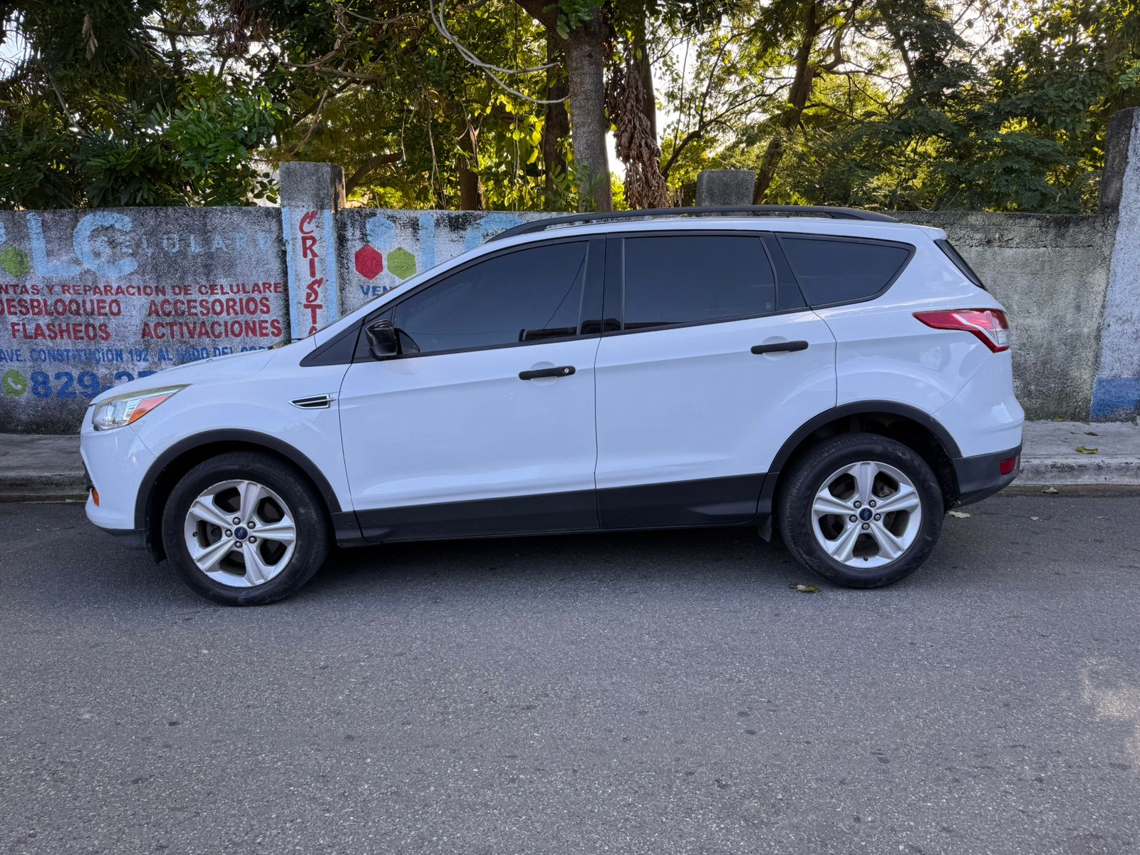 jeepetas y camionetas - Vendo Ford Escape SE 2014 7