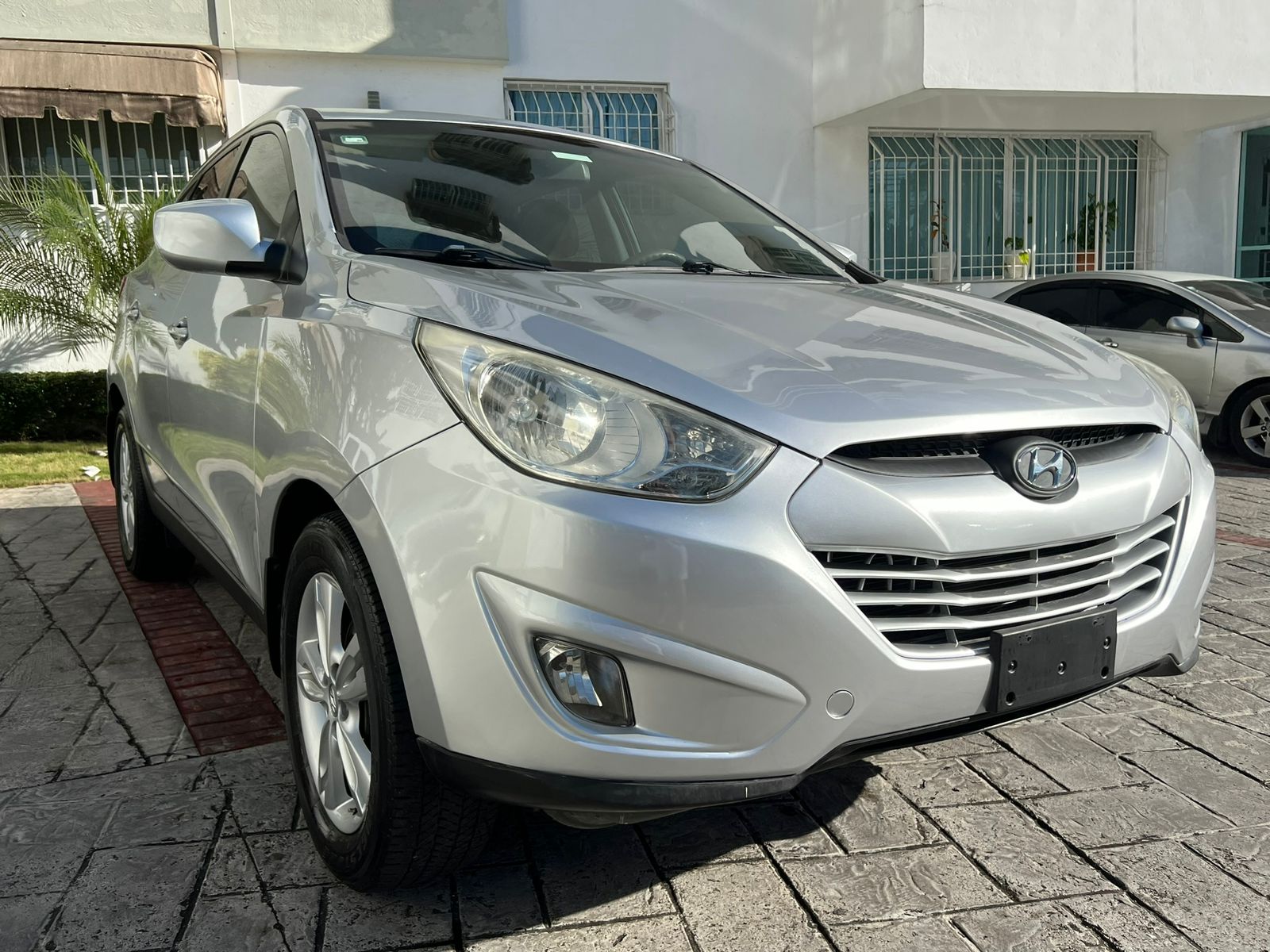 jeepetas y camionetas - Hyundai Tucson 2014 impecable 