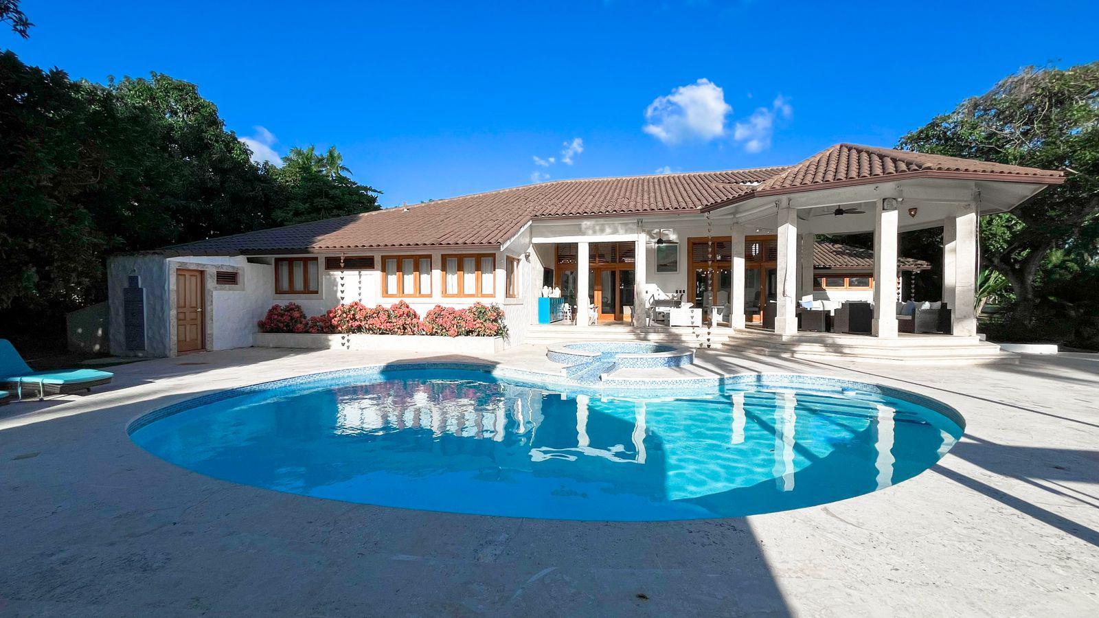 casas vacacionales y villas - Vendo Villa en Romana 7