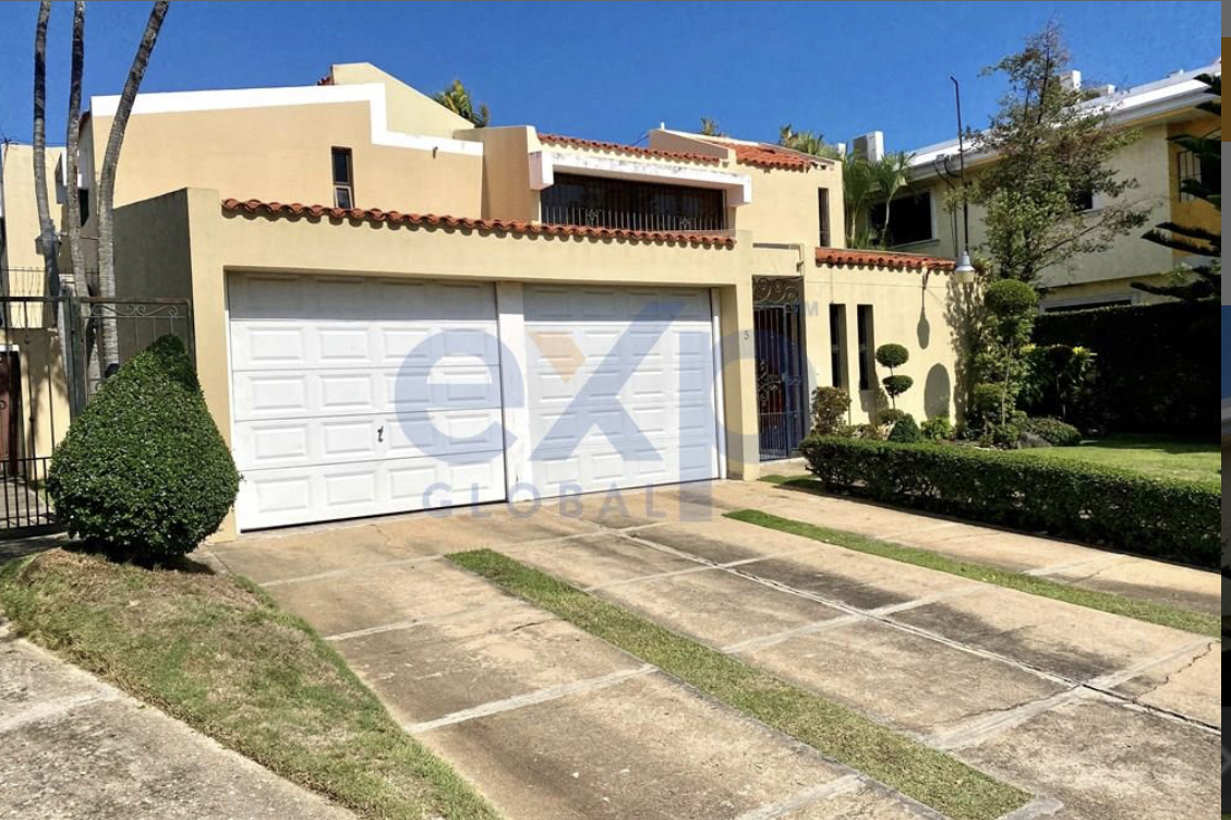 casas - Venta de casa de 785mts con piscina Distrito Nacional ensanche Julieta 0