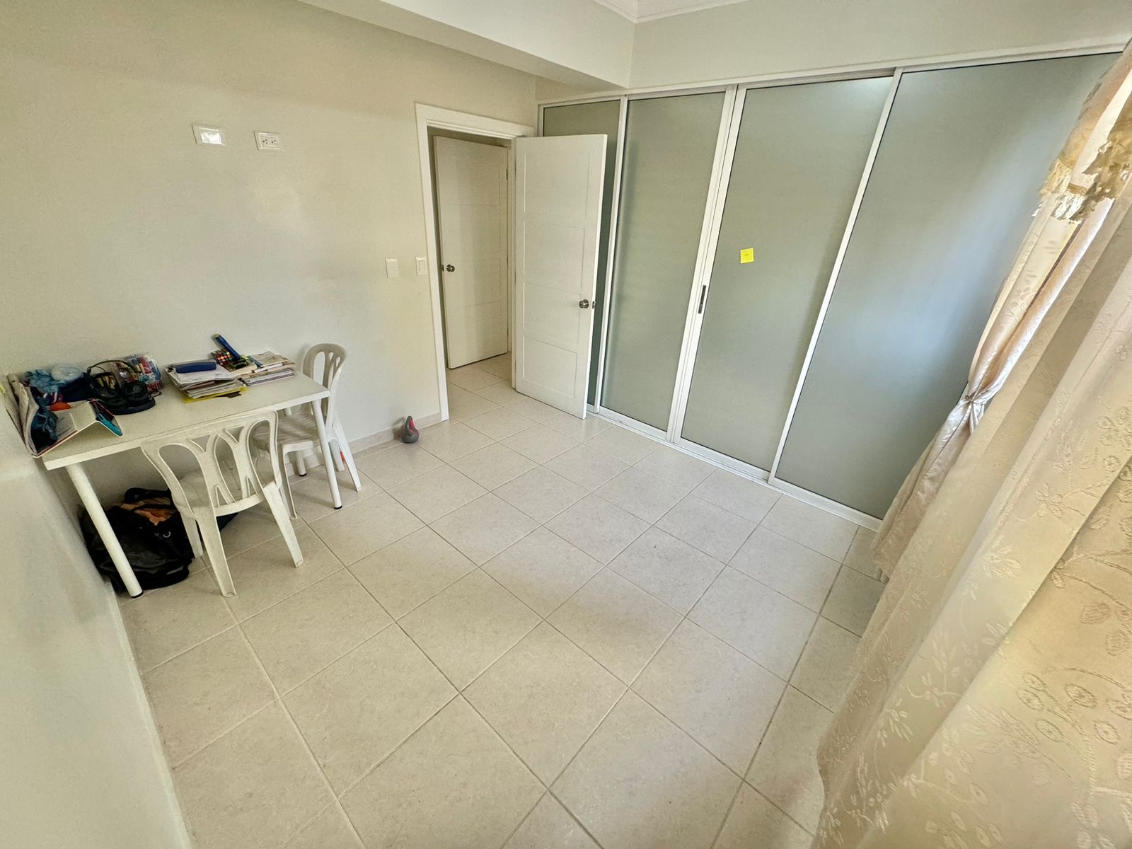 apartamentos - Vendo tercer nivel Esperilla dos hab dos parqueos  4