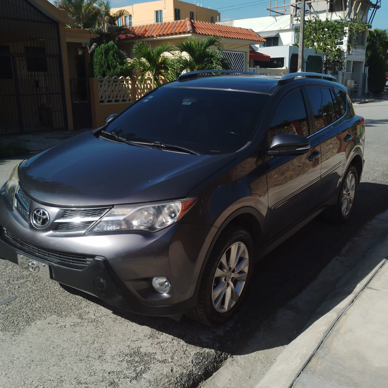 jeepetas y camionetas - VENDO TOTOYA RAV4 2014 excelente condición  1