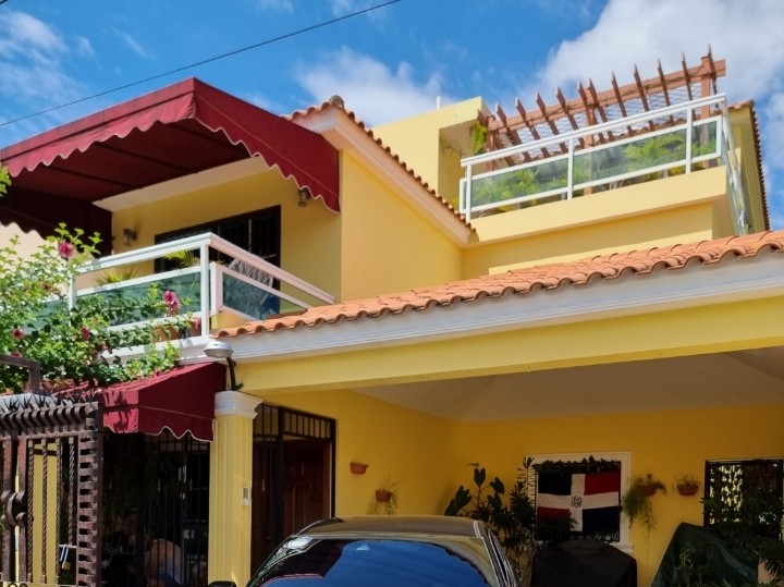 casas - Venta De Oportunidad - Casa 3 Niveles - Doc. Legal al Día