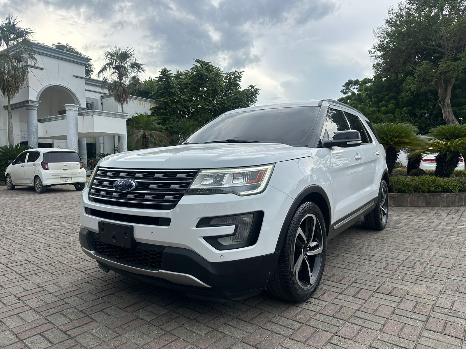 jeepetas y camionetas - Ford Explorer xlt 2017 1