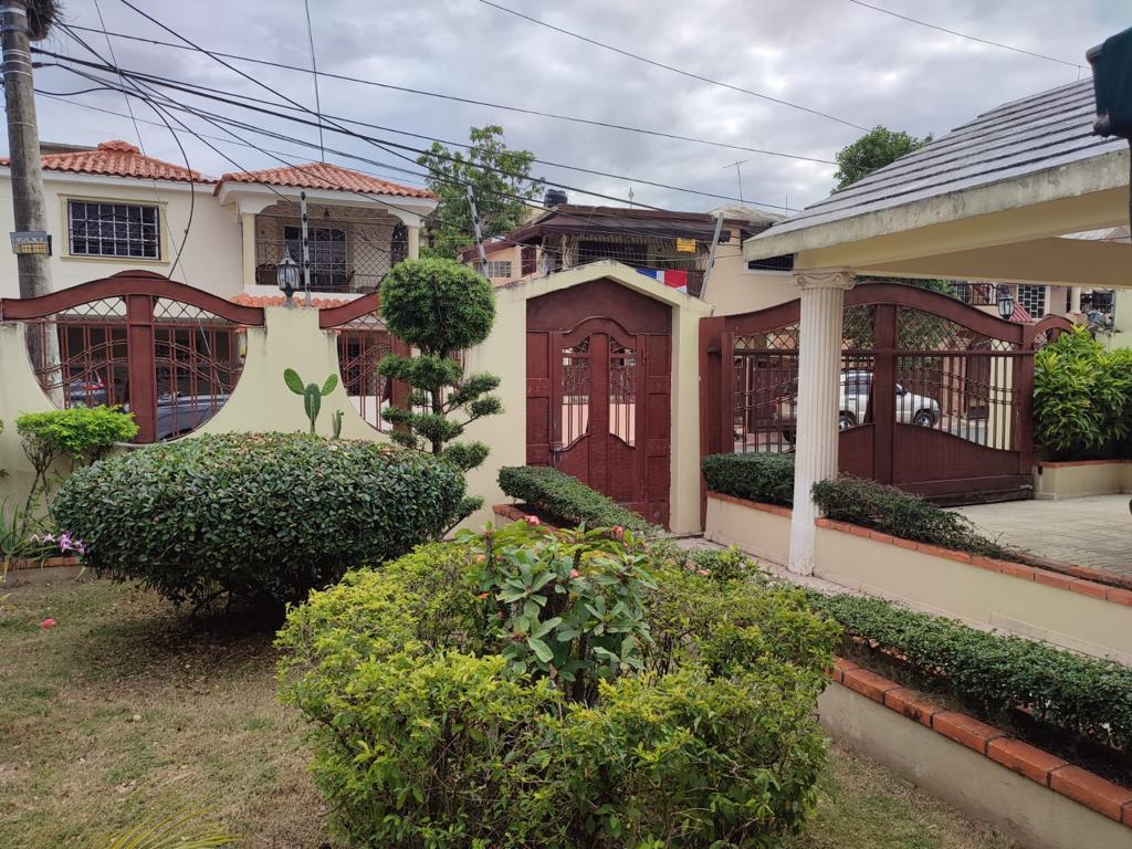 casas - CASA EN VENTA EN SANTO DOMINGO ESTE VISTA HERMOSA 3