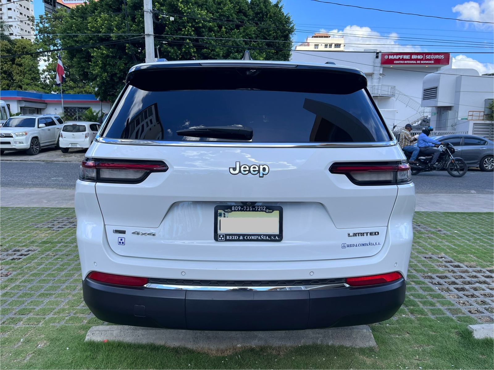 jeepetas y camionetas - 2022 Jeep grand cherokee l limited 4wd y 15mil km 2