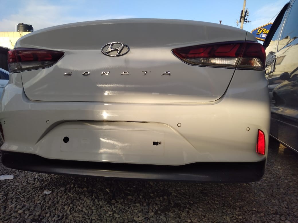 carros - HYUNDAI SONATA NEW RISE 2019 BLANCO 7