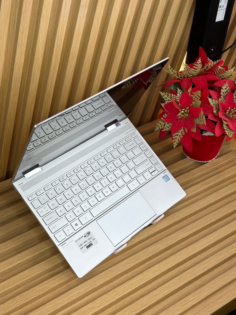 computadoras y laptops - Hp Spectre 360 - 2 en 1 - i7 8va. Touch $26,990 pesos