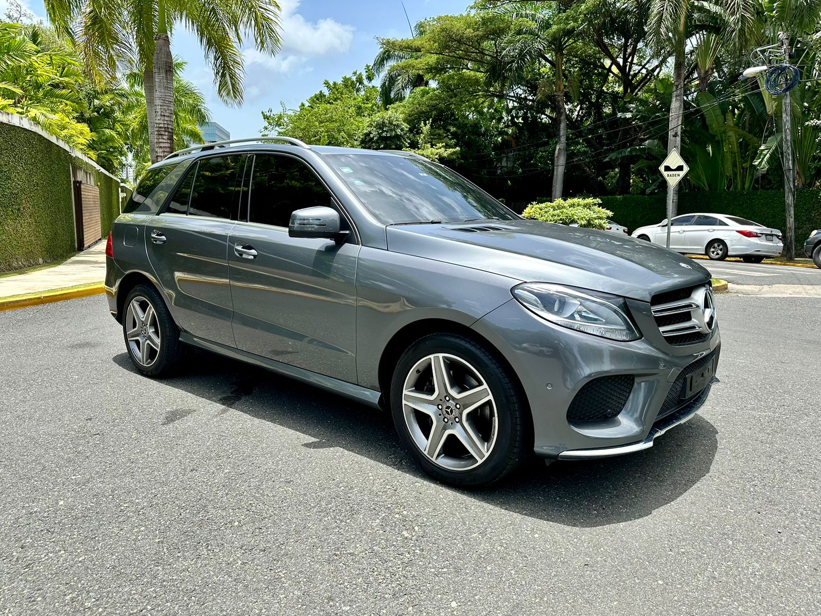 jeepetas y camionetas - Mercedes Benz GLE300 2019 impecable  1