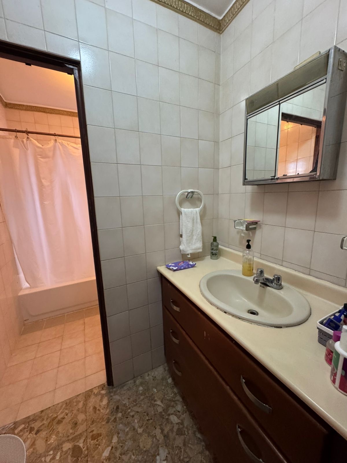 apartamentos - Apto Venta Ens. Naco piso 4 con 243 metros 3 habit 7