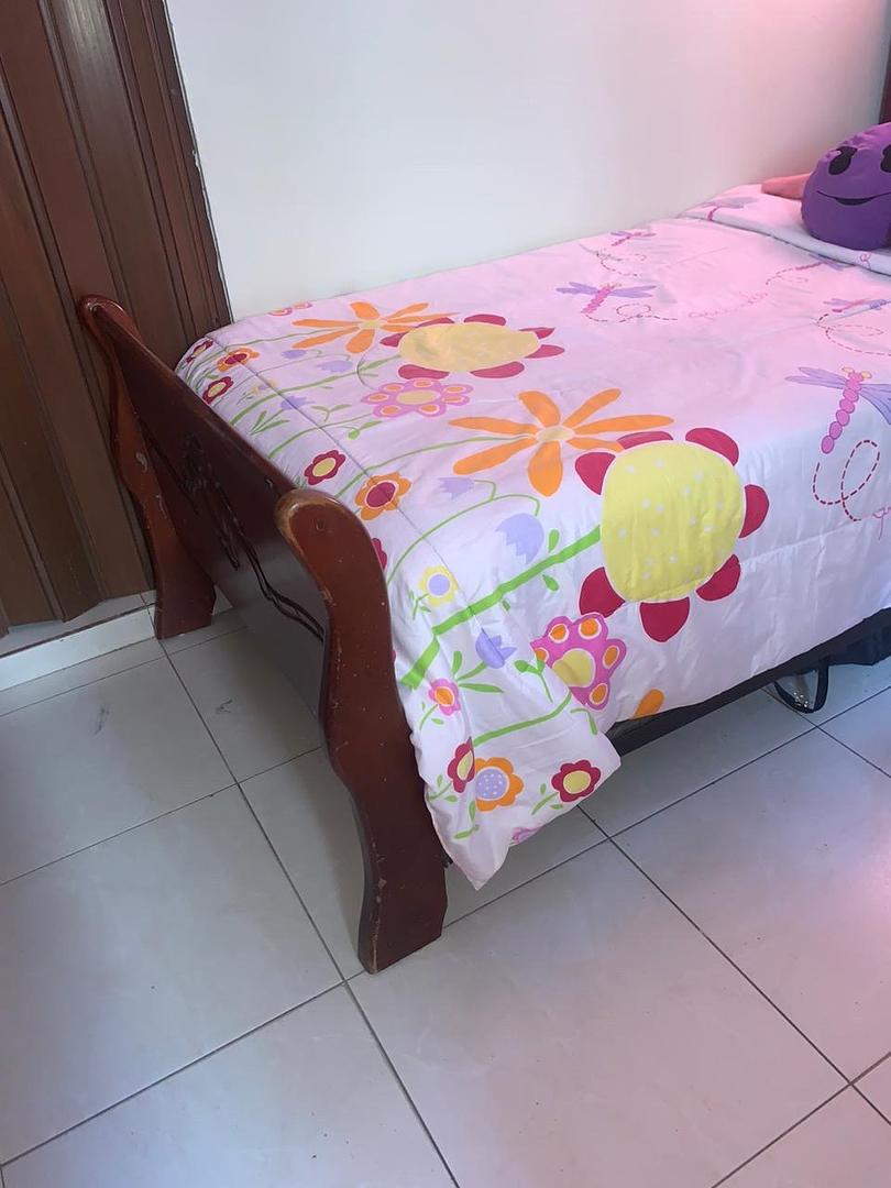 muebles y colchones - Cama twin de caoba en venta  1